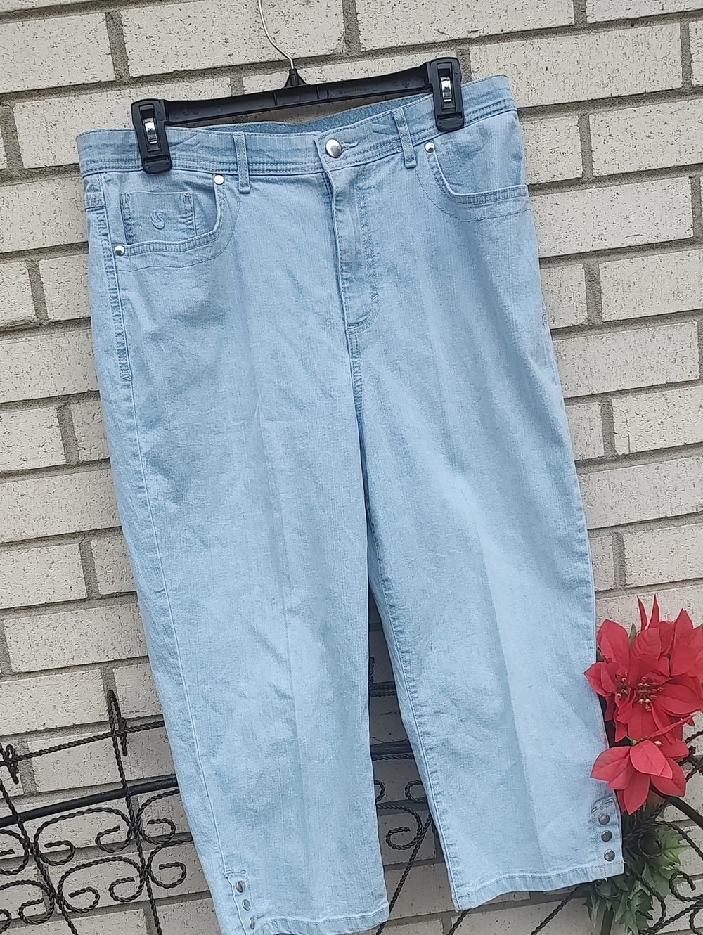 Capri👖by Gloria Vanderbilt